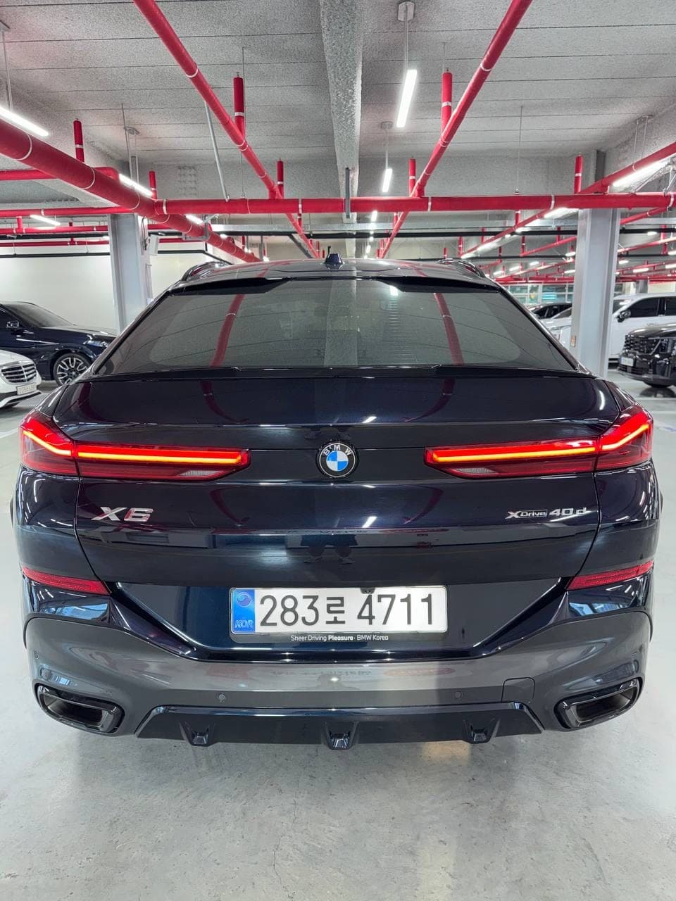 BMW X6 xDrive40i M Sport — вид сзади