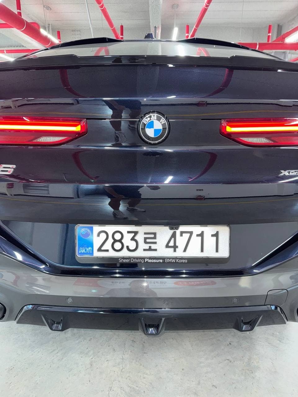 BMW X6 xDrive40i M Sport — задняя эмблема и шильдик